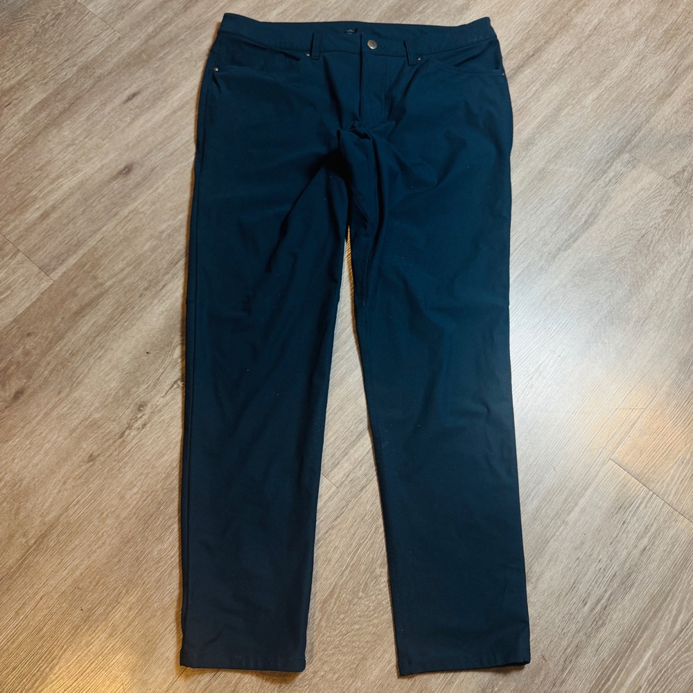 Lululemon ABC Pant Mens 34 Navy Blue Slim Tapered 5 Pocket Technical Trousers